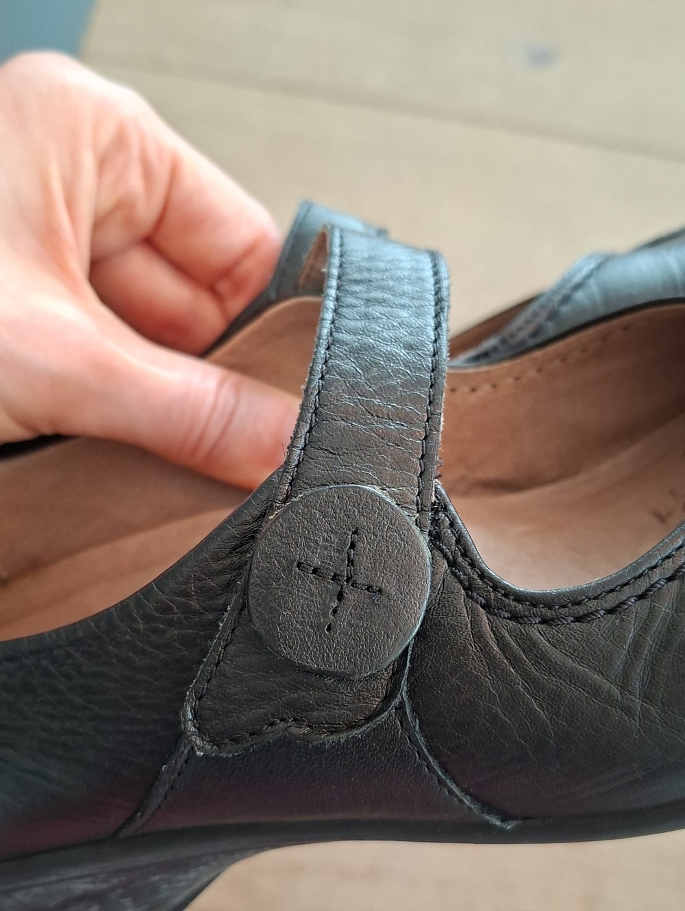 Dromedaris Classic Black Leather Quality Blanket-stitch Mary Jane Flats (EU 37) - Picture 3 of 8